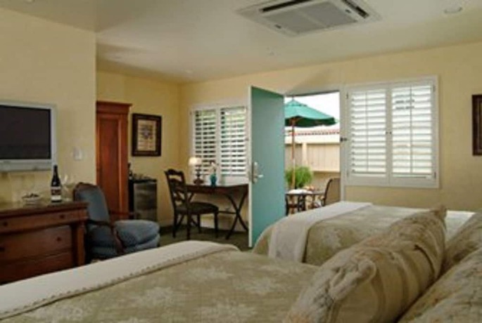 Imagen de la habitación del Hotel Castillo Inn at the Beach. Foto 9