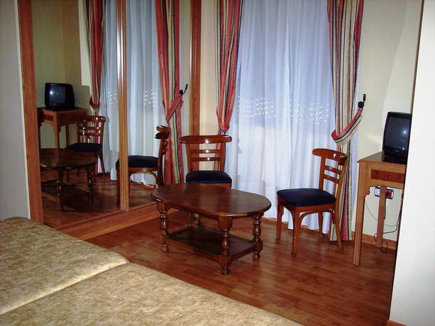 Imagen de la habitación del Hotel Castillo Lanjarón. Foto 4