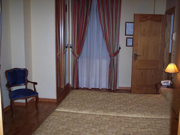 Imagen de la habitación del Hotel Castillo Lanjarón. Foto 6