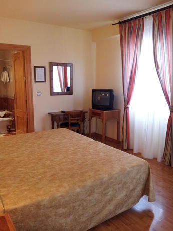 Imagen de la habitación del Hotel Castillo Lanjarón. Foto 8