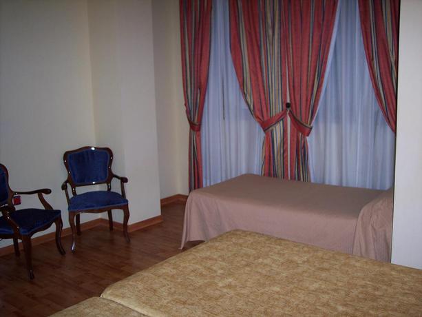 Imagen de la habitación del Hotel Castillo Lanjarón. Foto 13