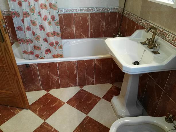 Imagen de la habitación del Hotel Castillo Lanjarón. Foto 14