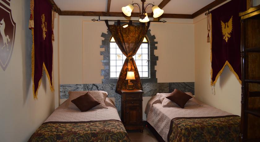 Imagen de la habitación del Hotel Castillo Medieval. Foto 2