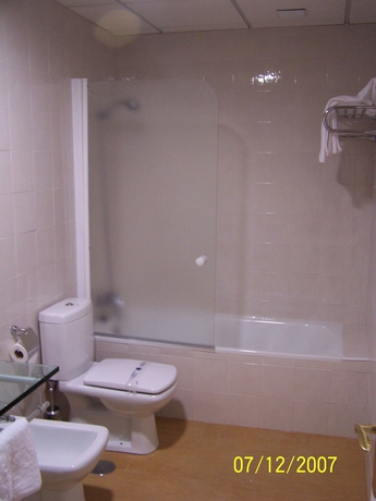 Imagen de la habitación del Hotel Castillo, Palma del Río. Foto 7