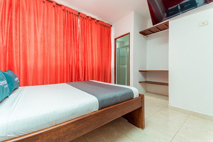 Imagen de la habitación del Hotel Castillo Real. Foto 10