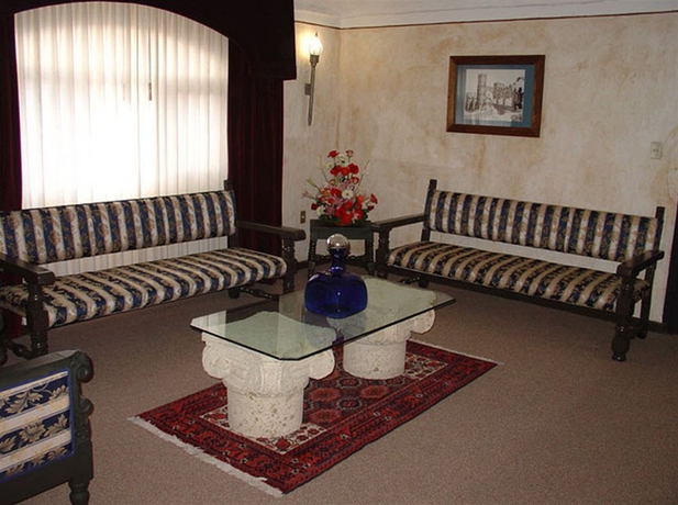 Imagen de los interiores del Hotel Castillo Santa Cecilia. Foto 8