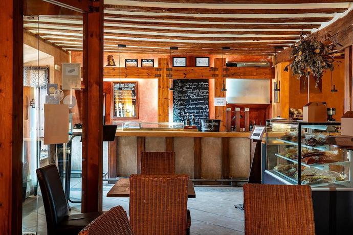 Imagen del bar/restaurante del Hotel Castillo de Pilas Bonas. Foto 11