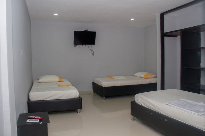 Imagen de la habitación del Hotel Castillo del Mar Suites. Foto 4
