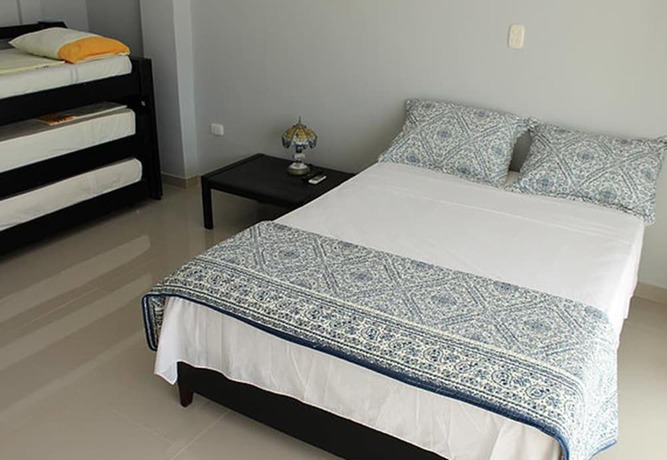 Imagen de la habitación del Hotel Castillo del Mar Suites. Foto 6