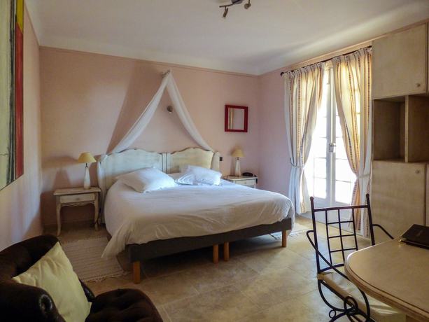Imagen de la habitación del Hotel Castillon des Baux. Foto 17