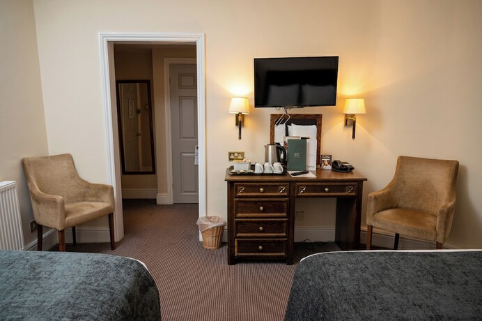 Imagen general del Hotel Castle And Ball by Greene King Inns. Foto 3