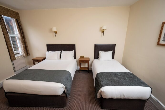 Imagen de la habitación del Hotel Castle And Ball by Greene King Inns. Foto 19