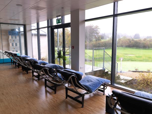 Imagen de la piscina del Hotel Castle Dargan. Foto 20