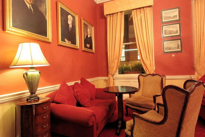 Imagen de los interiores del Hotel Castle, Dubl&iacute;n. Foto 13