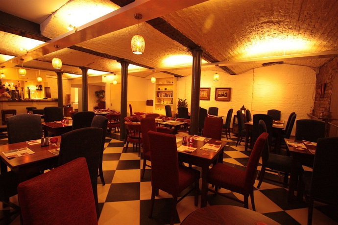 Imagen del bar/restaurante del Hotel Castle. Foto 3