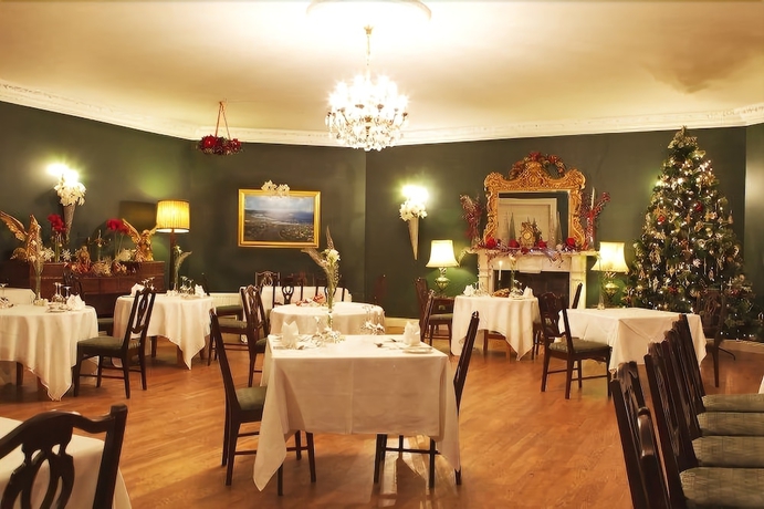 Imagen del bar/restaurante del Hotel Castle Grove. Foto 4