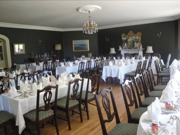 Imagen de los interiores del Hotel Castle Grove. Foto 17