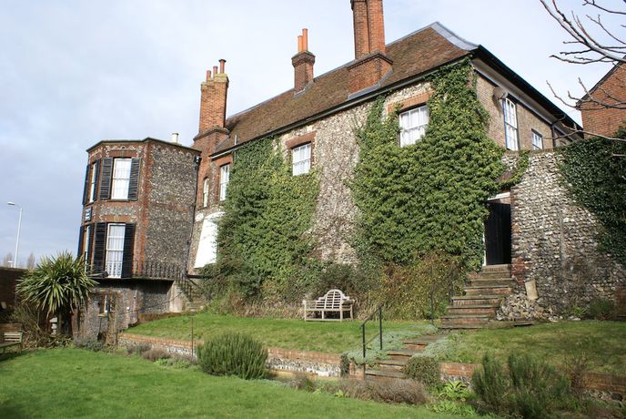Imagen de los exteriores del Hotel Castle House, Canterbury. Foto 20