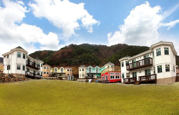 Imagen general del Hotel Castle In The Forest. Foto 3