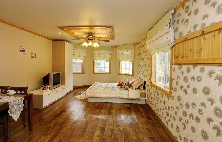 Imagen de la habitación del Hotel Castle In The Forest. Foto 28