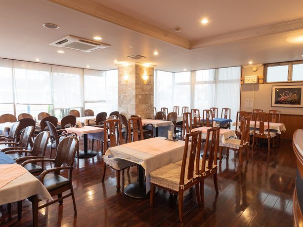 Imagen del bar/restaurante del Hotel Castle Inn Tsu. Foto 11