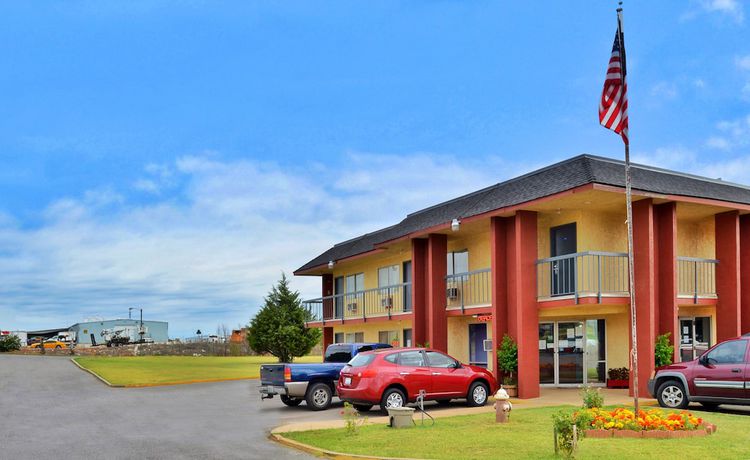 Imagen general del Hotel Castle Inn and Suites By OYO Chickasha. Foto 2