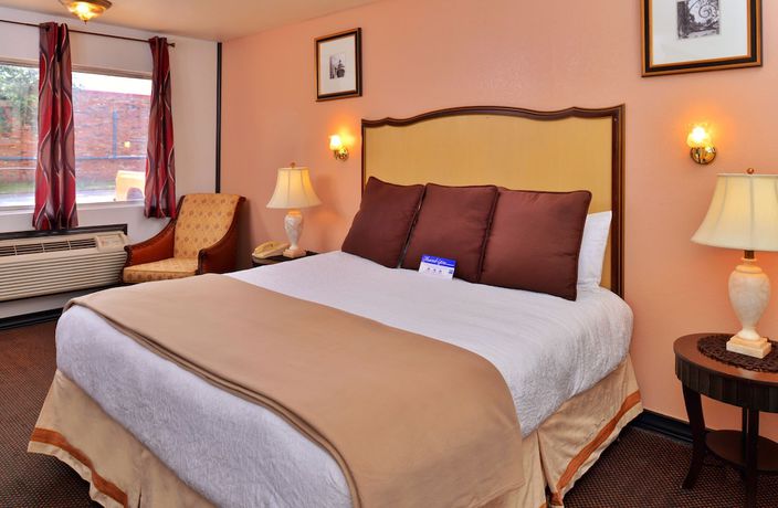 Imagen de la habitación del Hotel Castle Inn and Suites By OYO Chickasha. Foto 8