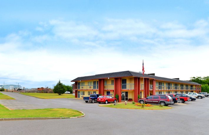 Imagen general del Hotel Castle Inn and Suites By OYO Chickasha. Foto 1
