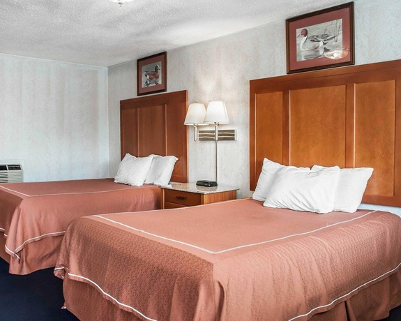 Imagen de la habitación del Hotel Castle Inn and Suites Niagara Falls. Foto 6