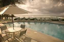 Imagen de la piscina del Hotel Castle Lani Kai Resort. Foto 5