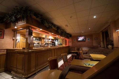 Imagen de la habitación del Hotel Castle, Merthyr Tydfil. Foto 7