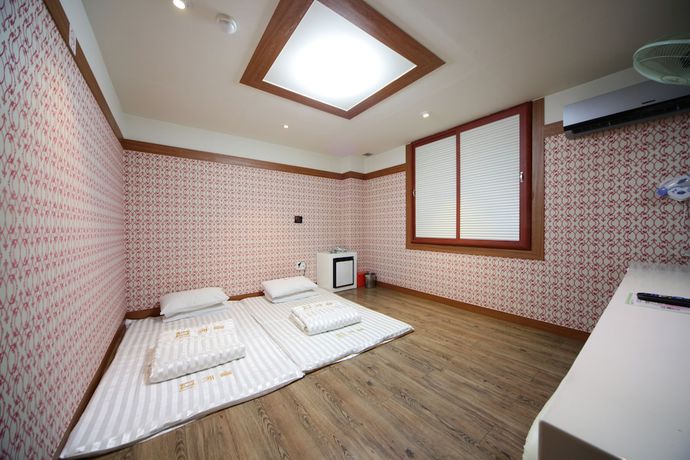 Imagen de la habitación del Hotel Castle Motel Iksan. Foto 11