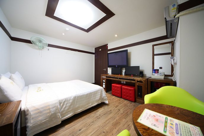 Imagen de la habitación del Hotel Castle Motel Iksan. Foto 15