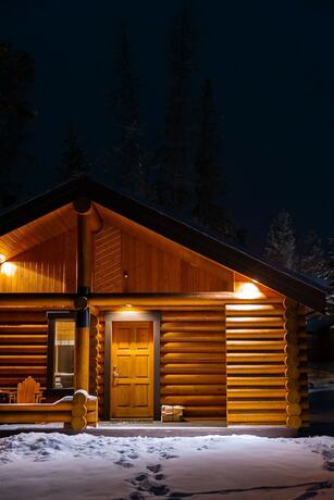 Imagen general del Hotel Castle Mountain Chalets. Foto 1