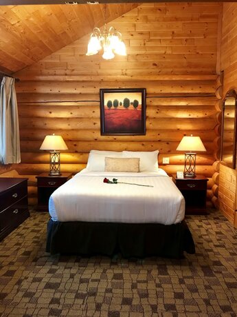 Imagen general del Hotel Castle Mountain Chalets. Foto 9