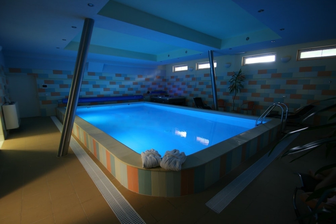 Imagen de la piscina del Hotel Castle Residence Praha. Foto 19