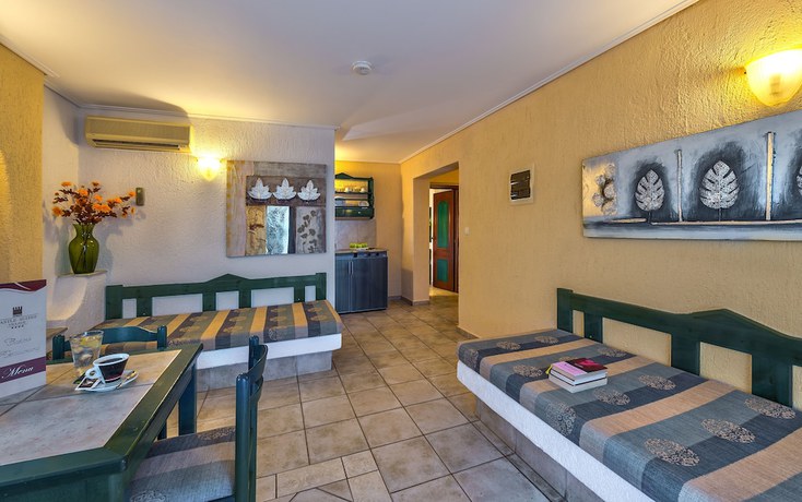 Imagen de la habitación del Hotel Castle Suites. Foto 7