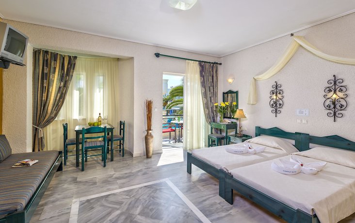 Imagen de la habitación del Hotel Castle Suites. Foto 11