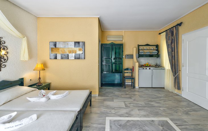 Imagen de la habitación del Hotel Castle Suites. Foto 14