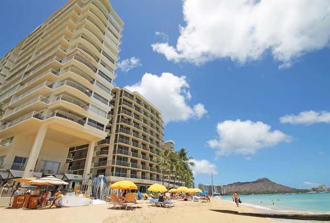 Imagen de los exteriores del Hotel Castle Waikiki Shore. Foto 10