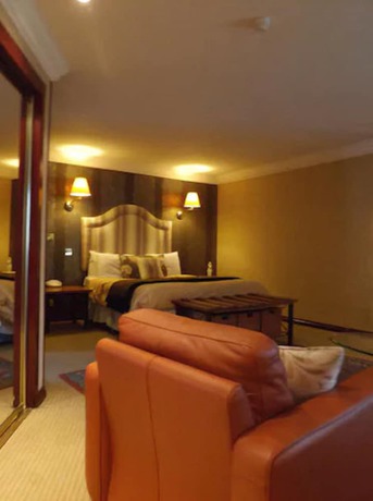 Imagen de la habitación del Hotel Castlecary House. Foto 10