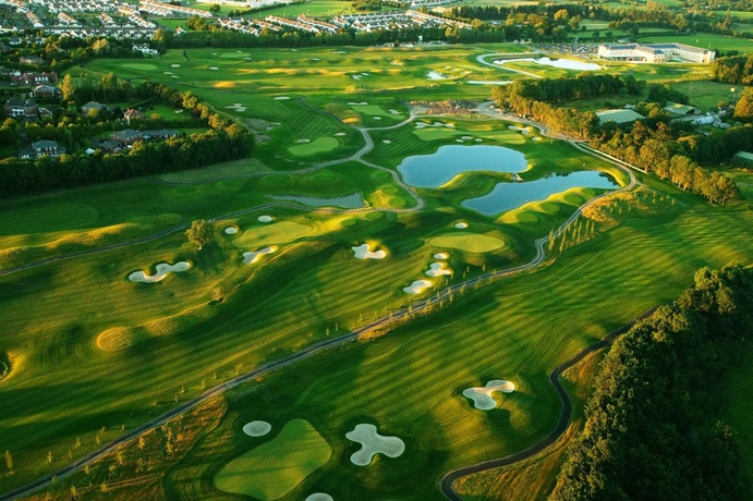 Imagen de los exteriores del Hotel Castleknock. Foto 14