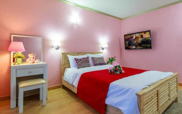 Imagen general del Hotel Castles Pebble Beach Pension. Foto 5