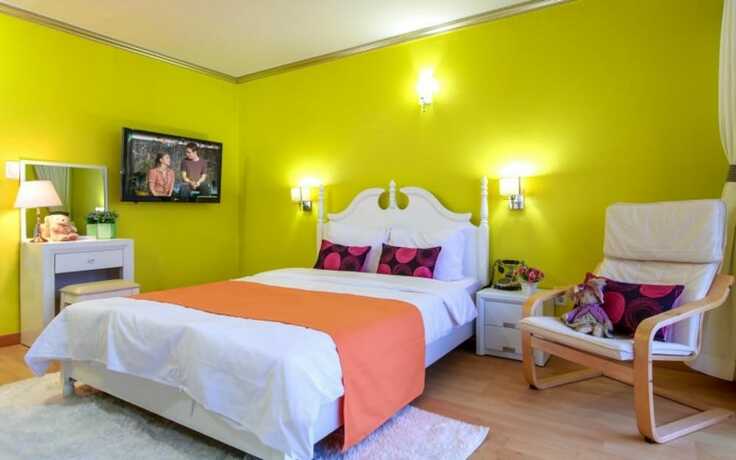 Imagen general del Hotel Castles Pebble Beach Pension. Foto 9