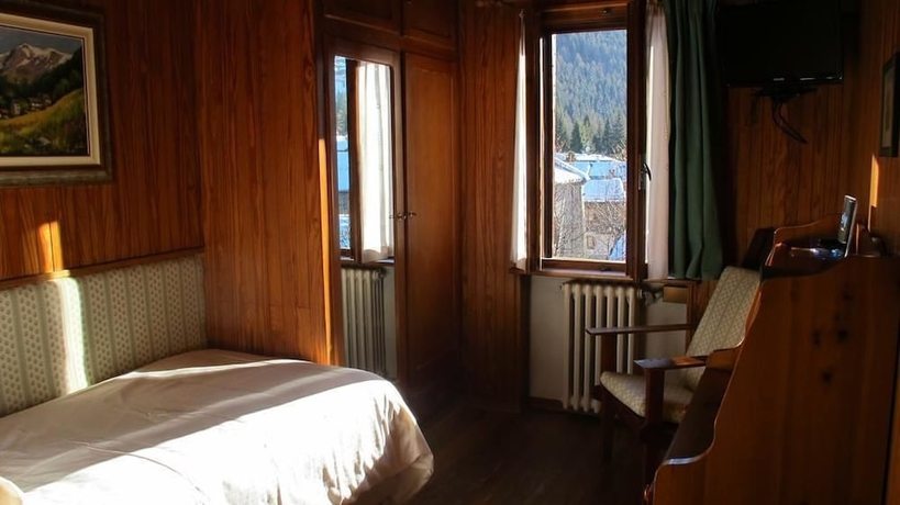 Imagen de la habitación del Hotel Castor. Foto 12