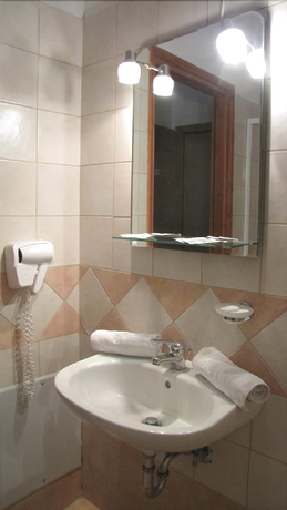 Imagen de la habitación del Hotel Castri. Foto 18