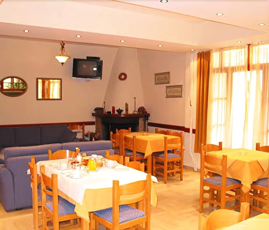 Imagen del bar/restaurante del Hotel Castri. Foto 3