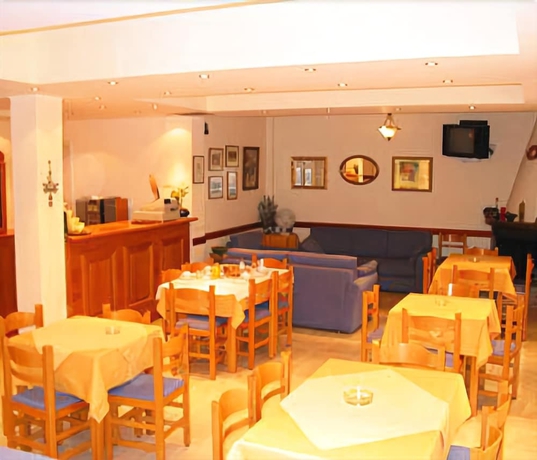 Imagen del bar/restaurante del Hotel Castri. Foto 4