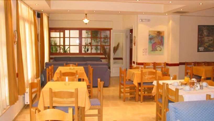 Imagen del bar/restaurante del Hotel Castri. Foto 7