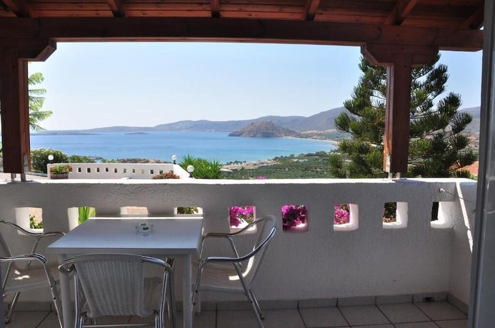 Imagen de la habitación del Hotel Castri Village. Foto 2